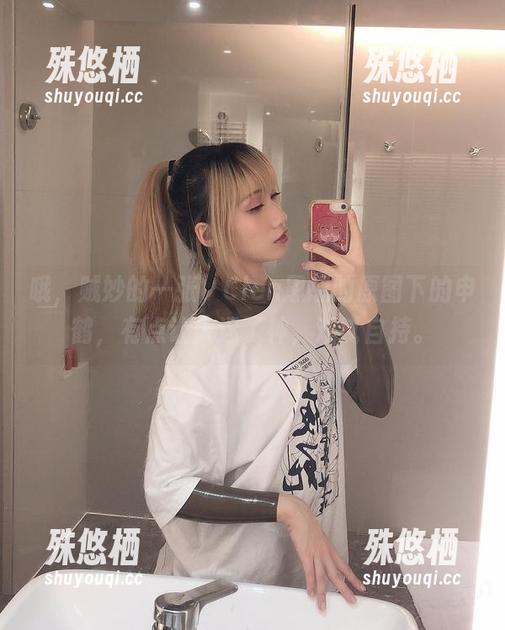 哦，贼妙的一张，Cien恩恩的原图下的申鹤，有点让人迷了神，难以自持。