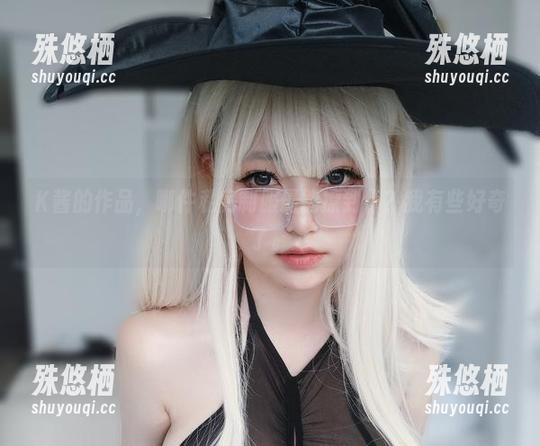 K酱的作品，哪件私房制服最能撩到你？我有些好奇了。