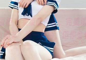 Ligui丽柜 – 菜菜的作品，完美演绎了‘乖巧小秘书’这一角色，但你会信吗？
