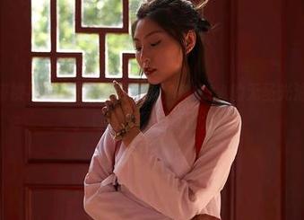 MiiTao蜜桃社 – 图片是韵莉娜VANILLA的无圣光油亮show，看得我嘴里直冒油！