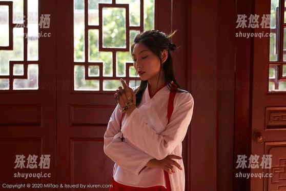 MiiTao蜜桃社-韵莉娜VANILLA MiiTao蜜桃社 - 图片是韵莉娜VANILLA的无圣光油亮show,看得我嘴里直冒油!