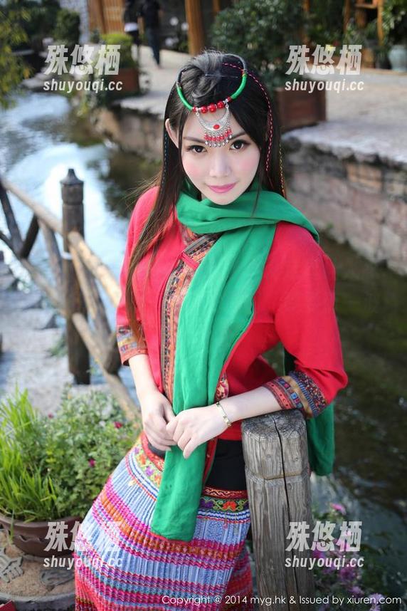 MyGirl美媛馆 - 校服这个设定真让人忍不住多看几眼，唐琪儿原图，硬要带一波复古气息！