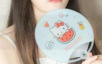在Sira(시라)的视角下，私拍中的“PureMediaVol”，暗射过往的一点一滴