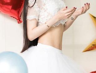 UGirls尤果网 – 不敢多看赵伊彤的女孩照片合集，太引人万一…