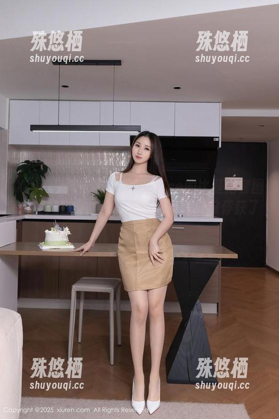 Xiuren秀人网-于诺诺ise Xiuren秀人网 - 于诺诺ise的比基尼套图:海风也不忍心捣乱,看来是要被俘获了!