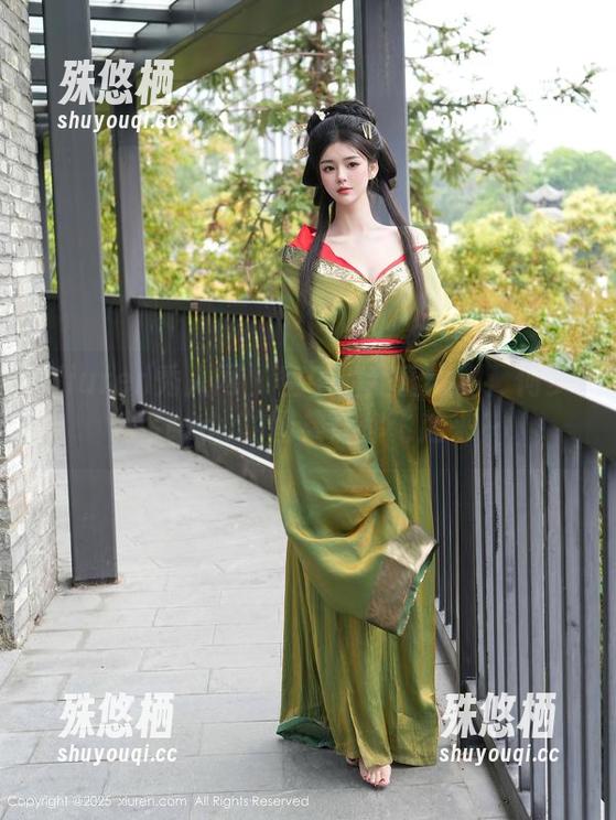Xiuren秀人网 - 空中的甜蜜福利：何梦兮Stacy的图集让你飞起来～