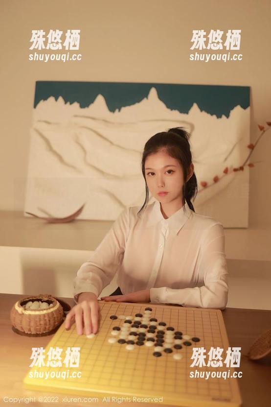 Xiuren秀人网-小热巴 Xiuren秀人网 - 精选小热巴写真:教室光线恰到好处,那侧脸牛得很。