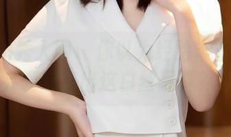 Xiuren秀人网 – 你以为经验丰富的星子柒kiki会轻易交出这白丝写真？想多了！