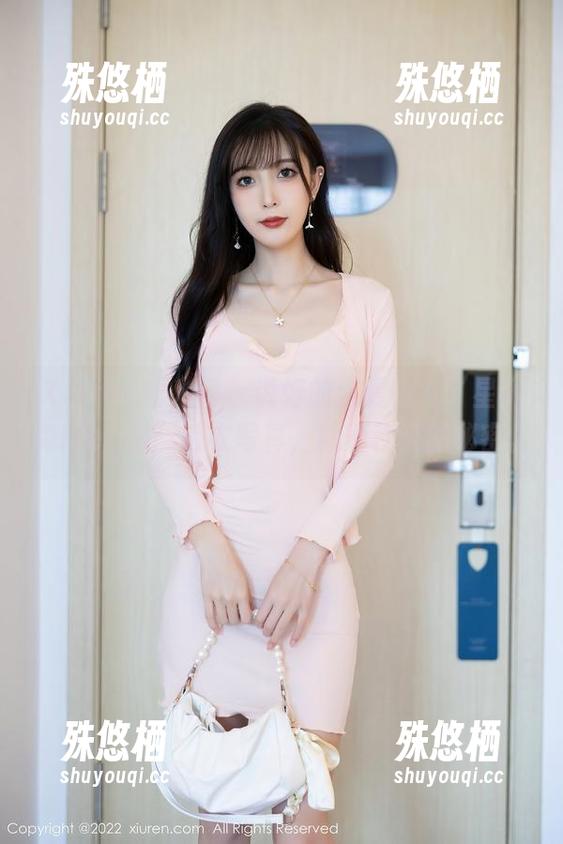 Xiuren秀人网-星小兔Meetu Xiuren秀人网 - 说好的温暖呢?“星小兔Meetu”毛衣写真,藏着秋天的秘密。