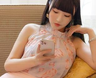 YouMi尤蜜荟 - Carol周妍希最新图册:我以为我只是看皮衣,结果看出穿着“野心”了?
