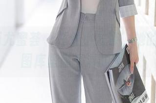 YouMi尤蜜荟 - 任性小尤奈,她的吊带,图库里最高清的景。