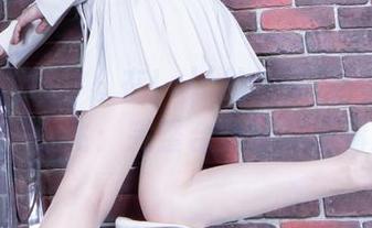 beautyleg – 在Lola的浴室里，写真和泡泡一起飞：完整合集等你来猜测？
