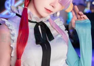 当运动服遇上深蓝，kitaro绮太郎的写真更新就是不要留情，冲啊！