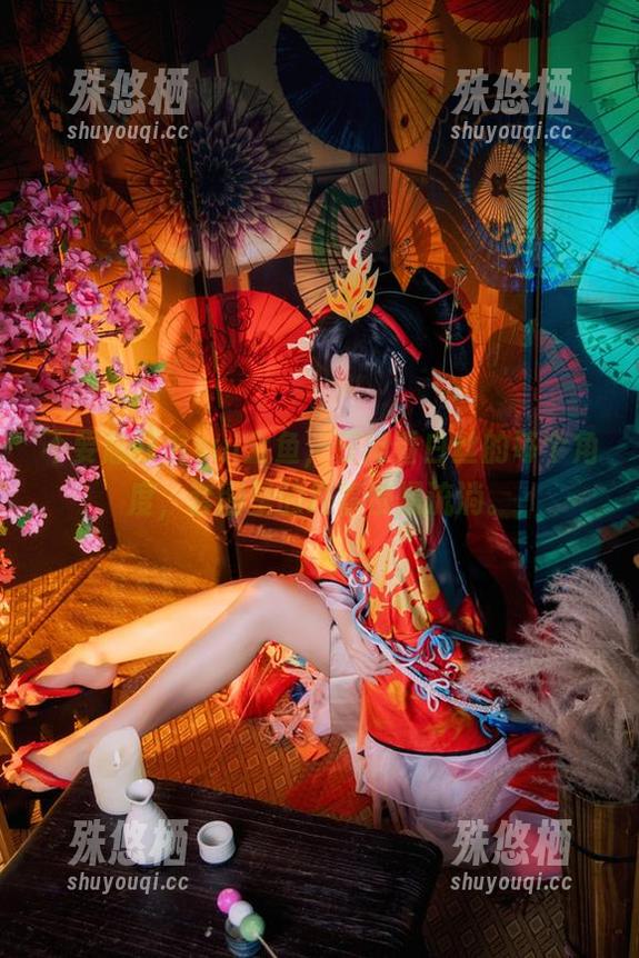 不要总盯着yui金鱼，仔细看白丝的每个角度，套图里的故事慢慢流淌。