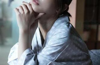 大家快来瞧瞧いくみ(育美)的高清美图，温泉泡出不一样的气质！
