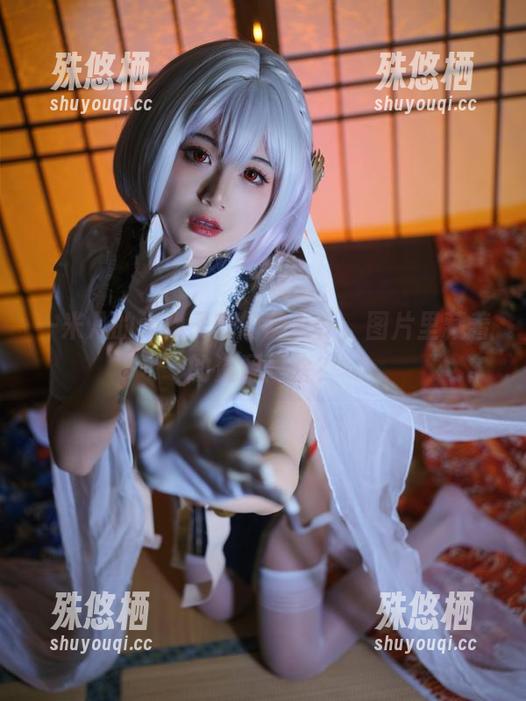 一米八的大梨子的幻想女仆，图片里藏着的资源是啥？