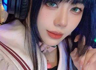 九言从不咕咕内衣：每一件都像是从网盘里精心挑选的，下载时还是考虑要穿哪件？