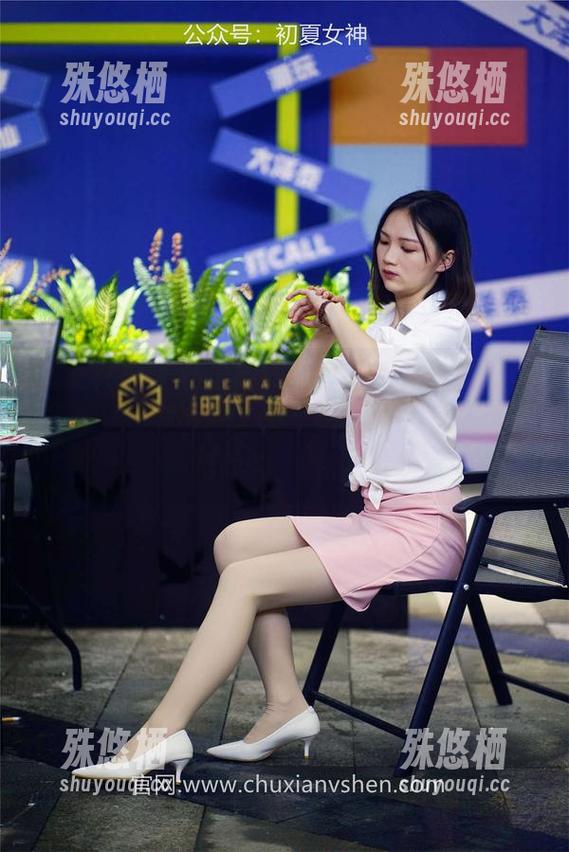 初夏女神-点点 初夏女神 - 私拍婚纱照:点点从未如此认真过…制度出台之前,想要的原本应该是完美的,哈哈。