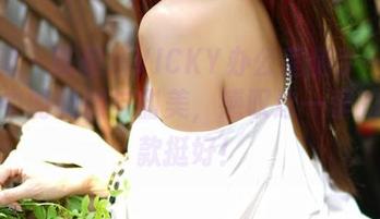 嗲囡囡 - 陈雅漫VICKY办公室随手一拍：原图中的慵懒与甜美，感叹这一季的显瘦款挺好！