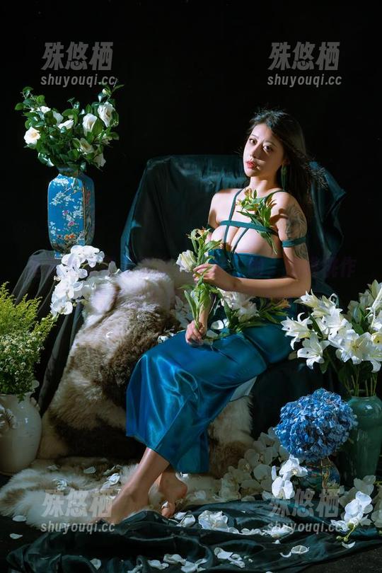 圣诞女郎就是要来点花样，哟，奶桃桃作品竟然是免费，是我眼花吗？