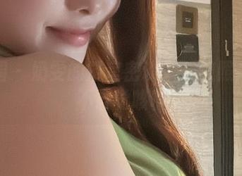 微密圈 – 奶雯的浴室密谈：一组照片让人不自觉咳嗽