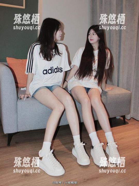 小众视觉-兰兰 小众视觉 - 兰兰的棉袜合集:她的袜子堪称“时尚先锋”,反而我穿的那双质感被碾压了…