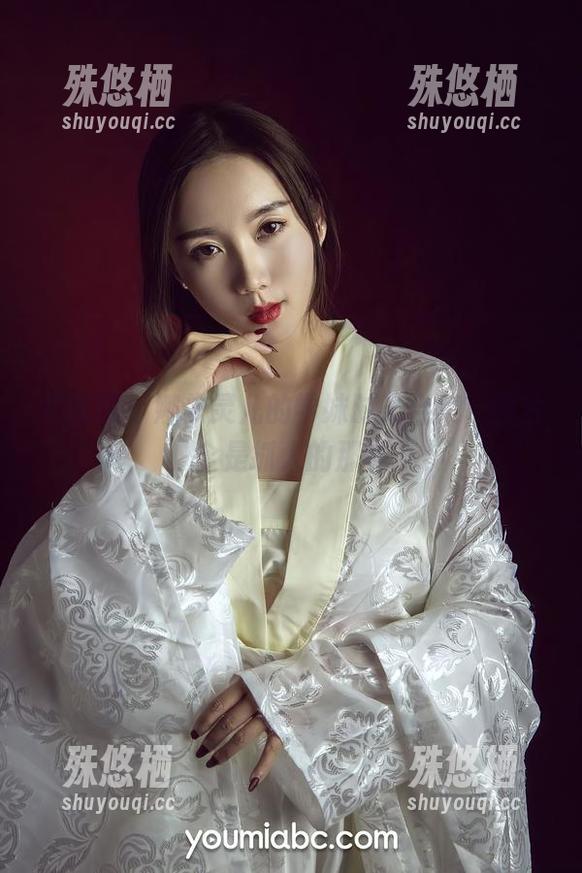 尤蜜荟-娜依灵儿 尤蜜荟 - 娜依灵儿的学妹时光合集,图片全是抓人的那种