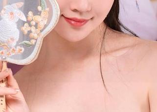年年Nnian修女作品，给你一种“无圣光也要活得潇洒”的气息！