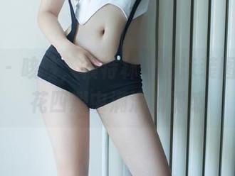 推女郎 – 咳咳，模特林夕的泳装图包，水花四溅中满满的诱惑
