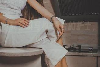 果团网 – 莫雅琪写真-吧台的护士，调剂不止是药物