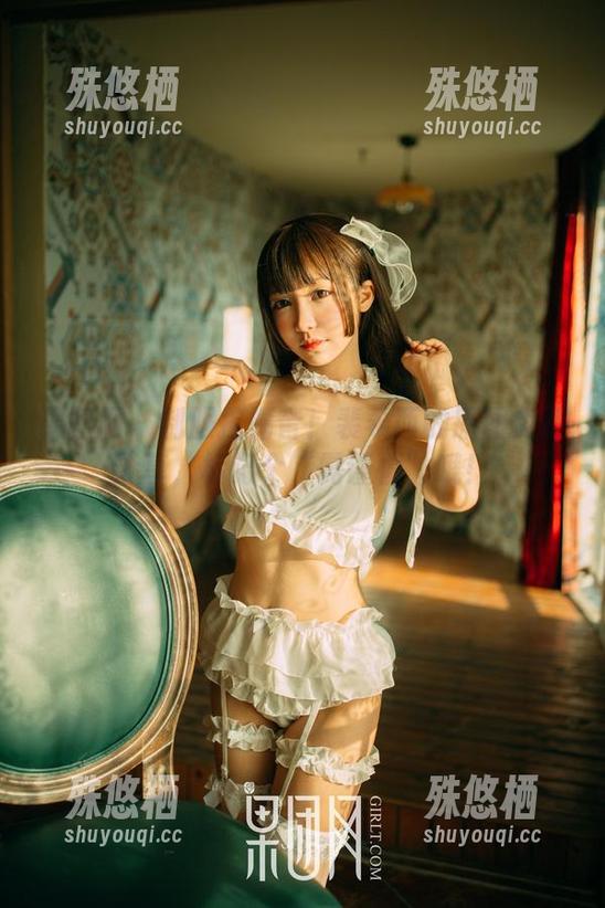 果团网 - 制服控福音！裴希西的原图免费分享，标记个“需谨慎”哦！