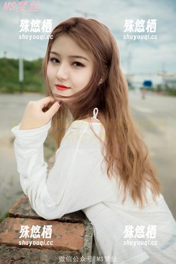 梦丝女神 - 宿楼惊艳！魏婷婷的丝袜诱惑，加点光影才是真实。