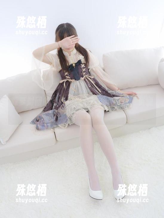 森萝财团的粉色校服白丝误入奇境，资源也开始撒娇了！