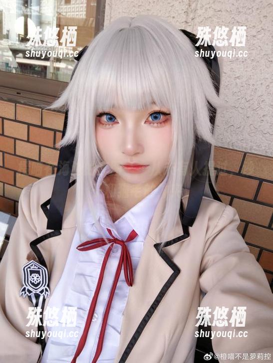 橙喵在海边的套图——从未有人提过，沙子和猫毛的冲突