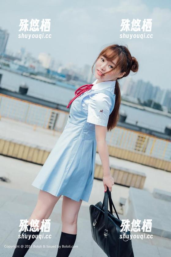 波萝社 - 猫九酱Sakura和她的现代旗袍：美图为证，真香！