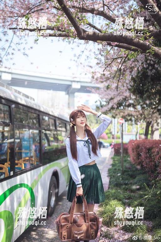 王羽杉白丝全套，图包中的小乐趣，随机插入感叹