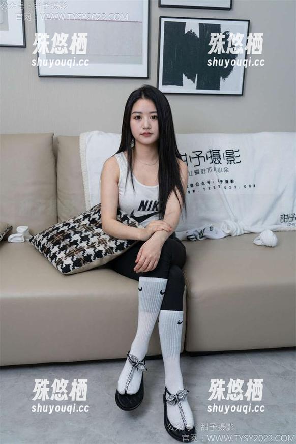 甜予摄影-小狸 甜予摄影 - 一个疯狂在线,肉丝盛会:小狸的脚尖加固必看写真。