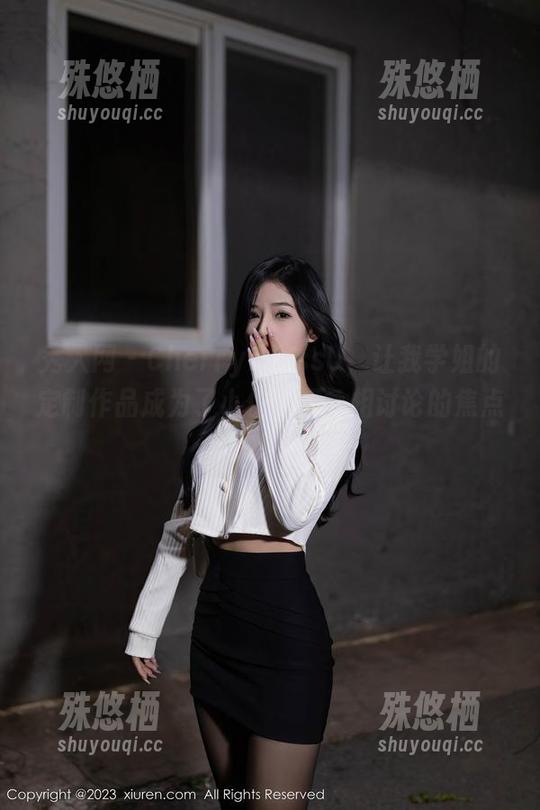 秀人网 - CherryBlessU，让我学姐的定制作品成为了小伙伴间争相讨论的焦点！太绝了！