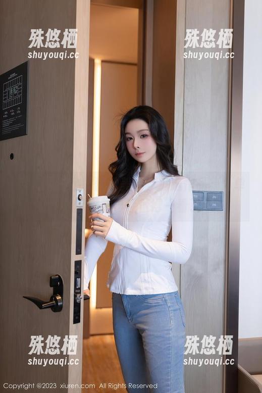 秀人网-余虞酱 秀人网 - 余虞酱的美足,精选作品集:单从这脚就已经值得一看了