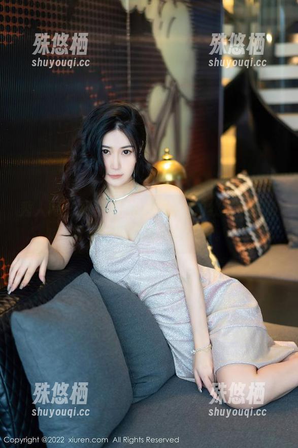 秀人网-双笙Alina 秀人网 - 双笙Alina在线,豹纹写真打破常规,果然是个颠覆者。