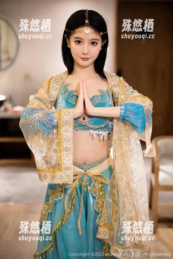 秀人网 - 私拍中的夏晓Maggy，裸足的瞬间瞬间都让人醉了