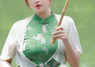 秀人网 – “子纯儿黑色”写真集，轻轻翻页，却让眼前的这片色彩变得那么引人深思。