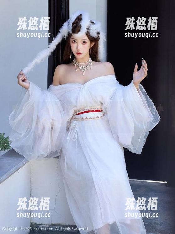 秀人网 - 全套婚纱打造泡面头发？柚柚小奶瓶画像让你以为爱掉了发？