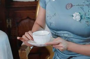 秀人网 – 究竟黄歆苑的修女造型背后隐藏了多少心思？高清图册还真让人琢磨。