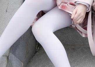 紧急企划 – 单靠运动显然不够，小恩的体操服写真图片教你另一种可能