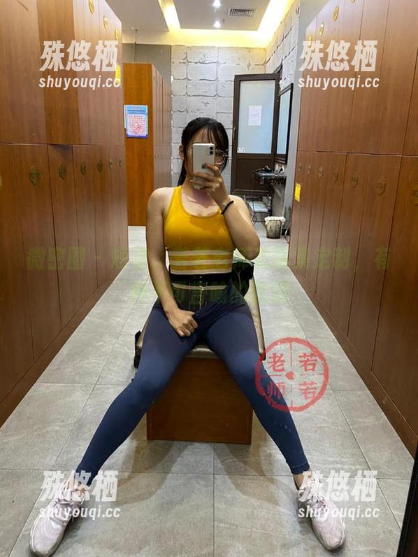 微密圈 - 短裙、若若老师和图集定制，有种不可言喻的默契