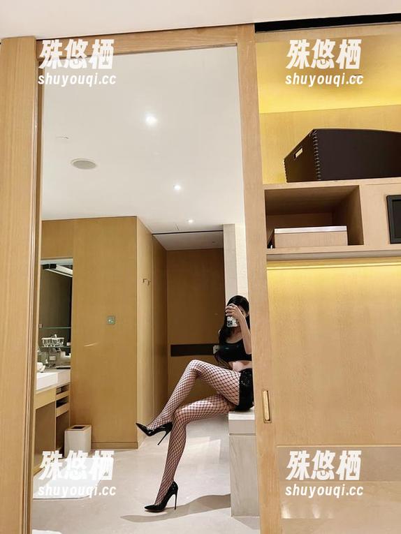 微密圈 - 葛征，职业装，这组原图你确定要下载吗？