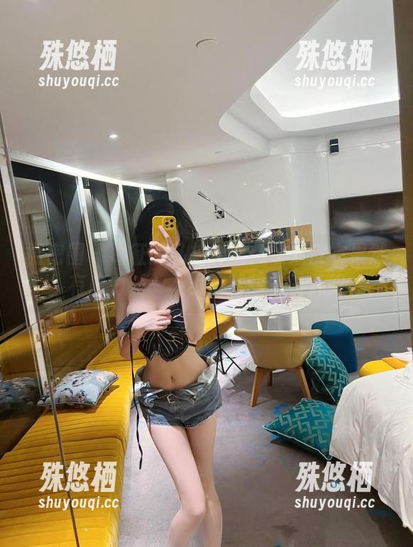 葛征 微密圈 - 葛征的私拍合集:蝙蝠皮衣果然有魔力,一不小心就想多看几眼
