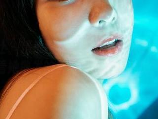 蜜桃社 – 精选图片：温心怡的办公室，点击看看她散发的那种“不专业”的气场。