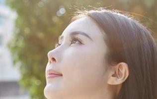 蜜桃社 - 作品展：谢芷馨Sindy泳衣大作战，水面上我只想说‘哇’！